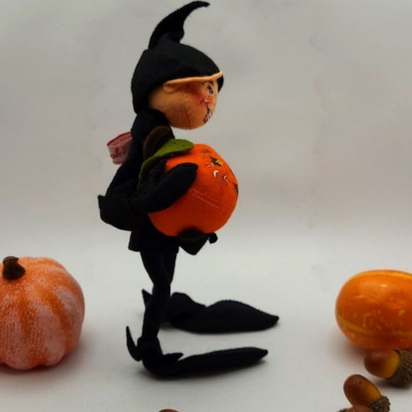 Rare Vintage Halloween '96 Annalee Doll Boy Elf Black Clothing With Pumpkin - Picture 6 of 7